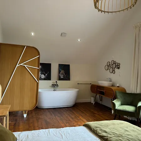 Demeure De Charme Vue Riviere Piscine Parking Bed & Breakfast *